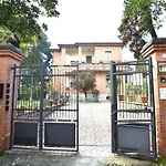 La Pineta Di Sinalunga, Vicino A Montepulciano E Val D'orcia Vendégház 4*