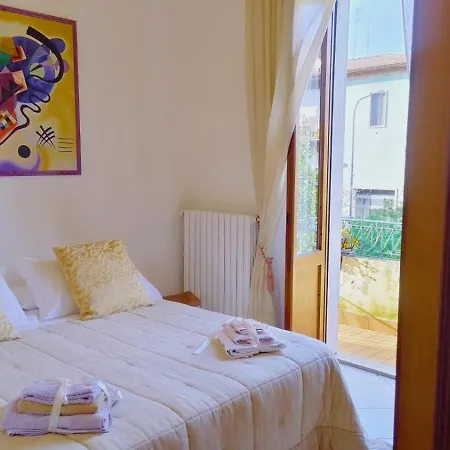 Πανσιόν Maria Homes La Pineta Di *