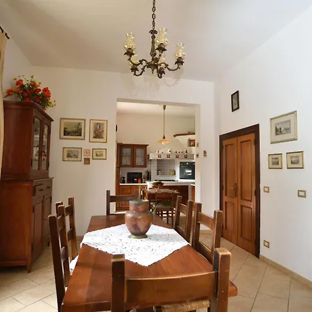 La Pineta Di Sinalunga, Vicino A Montepulciano E Val D'orcia Maison d'hôtes 4*